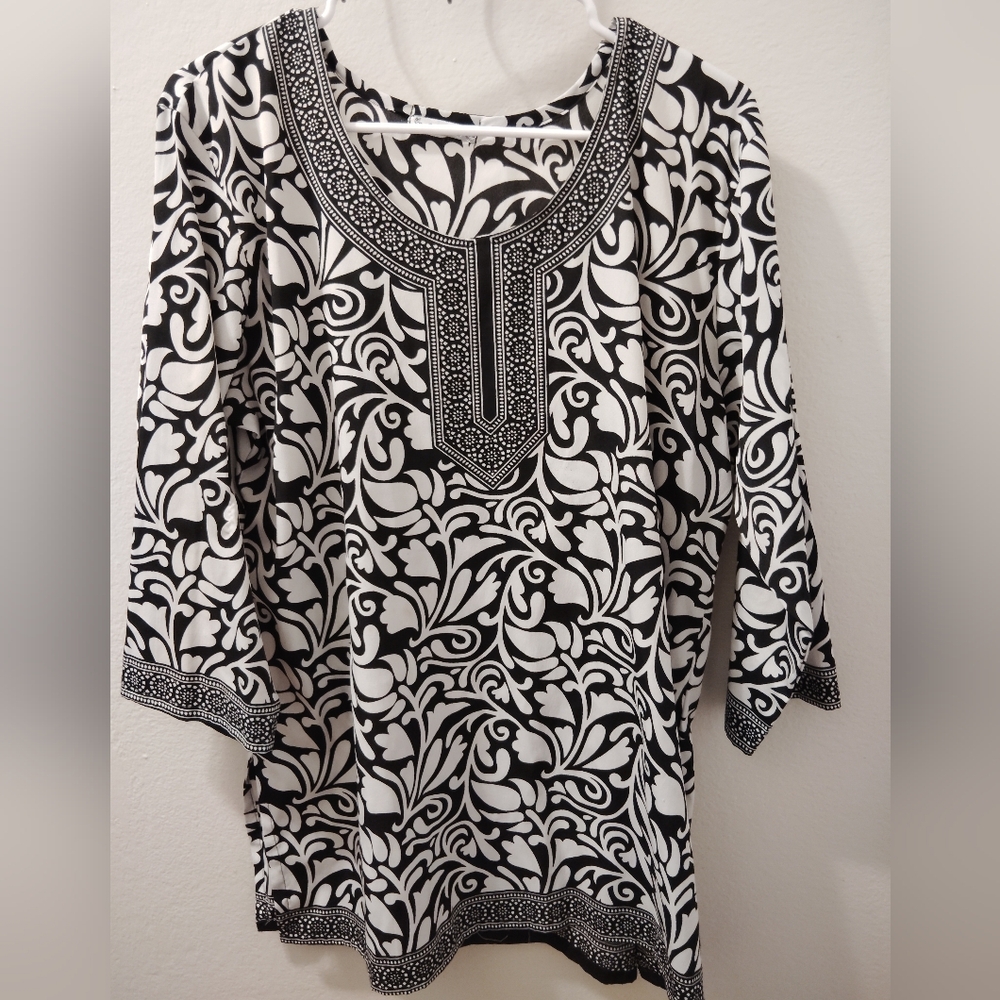 Amanda Blu Elegant Black and White Women's Tunic